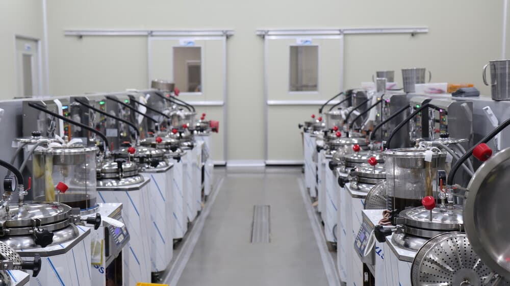 GMP 인증 제조시설 내부